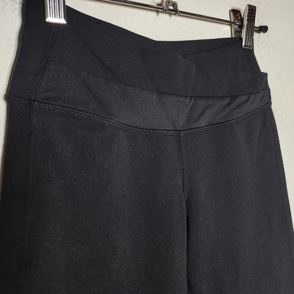 Lululemon Astro Crop black long 14" shorts, black size 2. - Picture 15 of 16